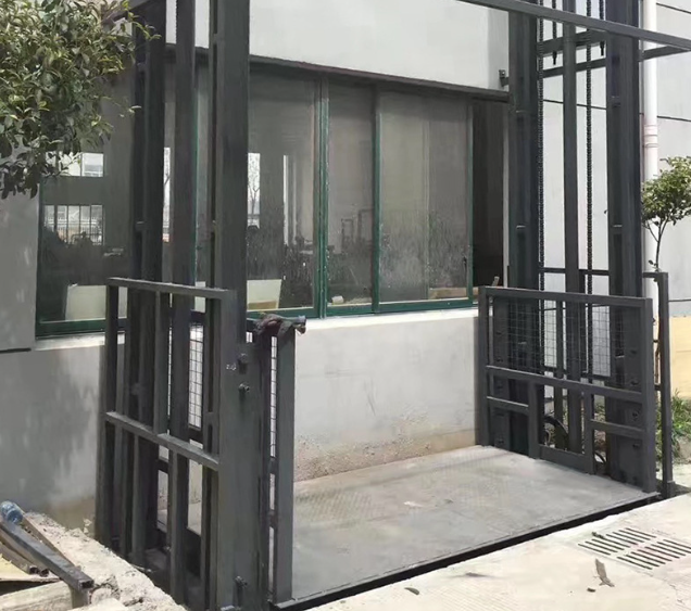 益阳导轨式施工升降机助力民生工程提速增效